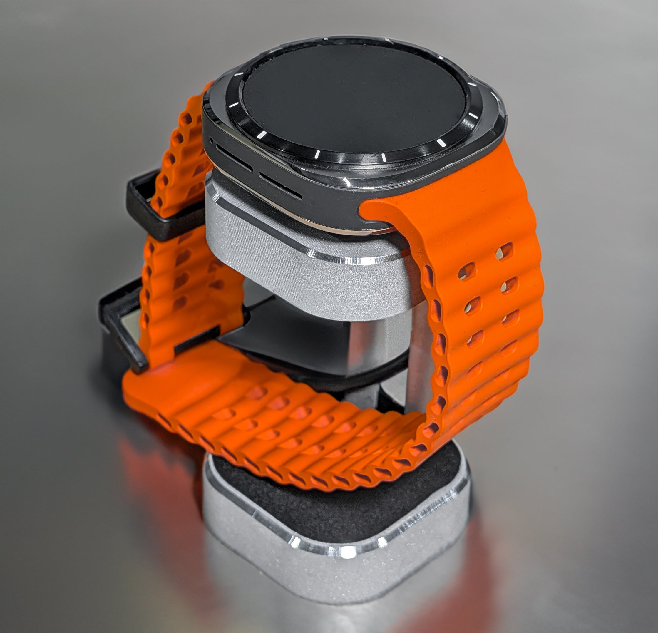 Galaxy Watch Ultra and 7 Lina Charging Stand