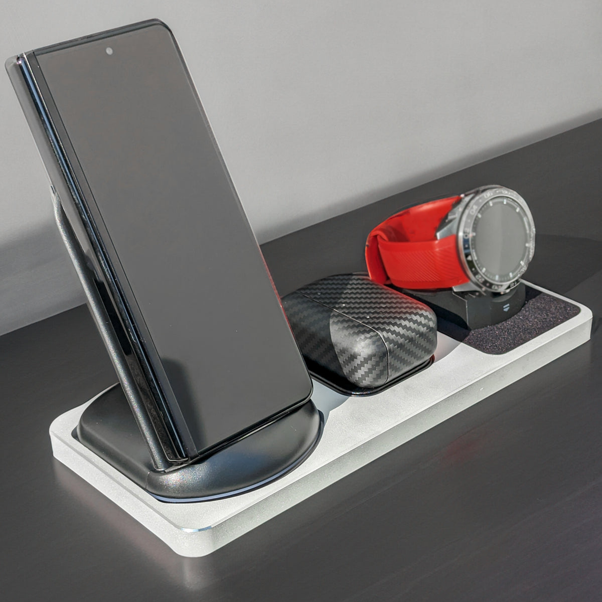 TAG Heuer Connected Gen E4 Smartwatch Charging Stand Headphone Model