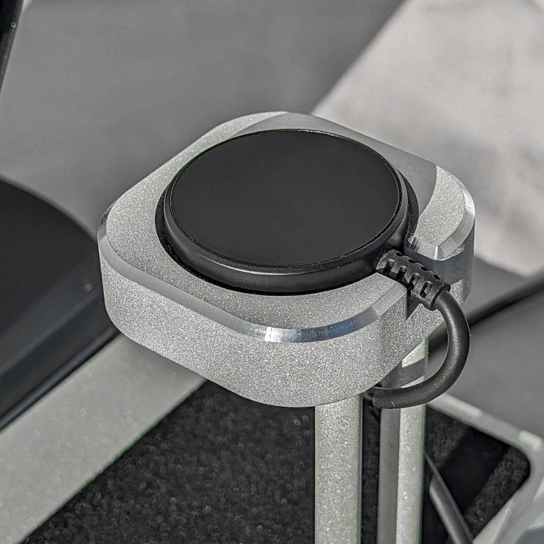 Samsung Galaxy Mesos Charging Stand View 2