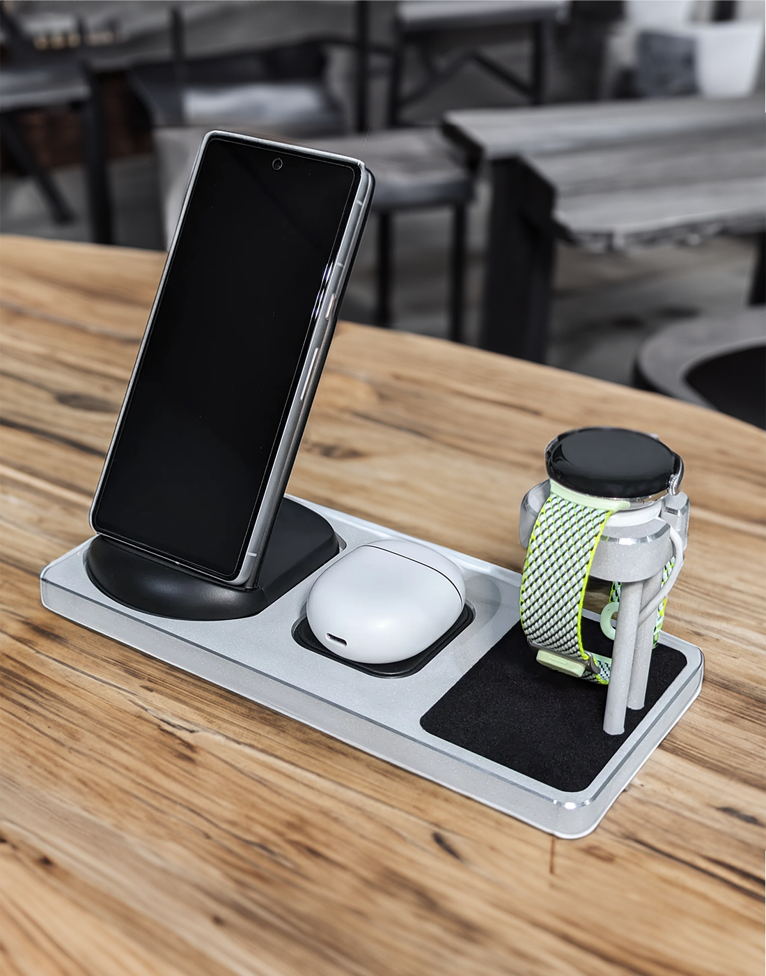 Google Pixel Hyperion Combo Charging Stand