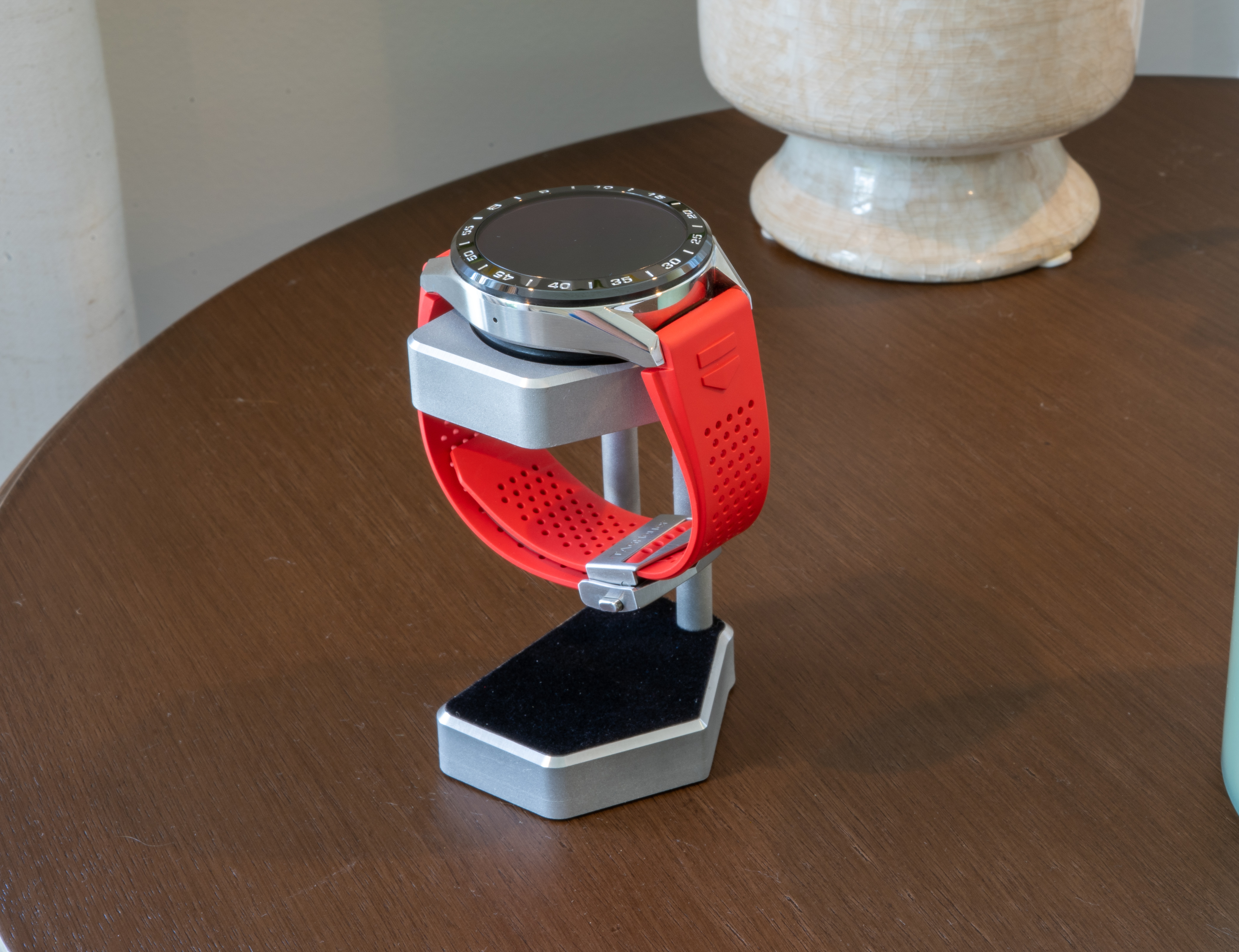 TAG Heuer Connected Gen 3 2020 Smartwatch Stand